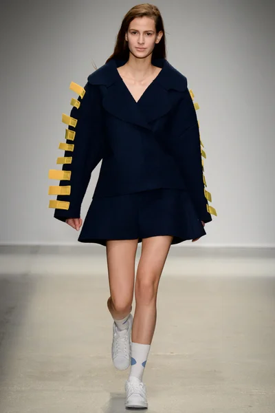Look 30